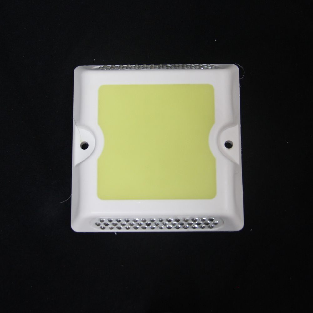 No. 04 Square White ABS Plastic Road Stud with Reflective Glass Beads Glow in The Dark Pavement Lane Marker 